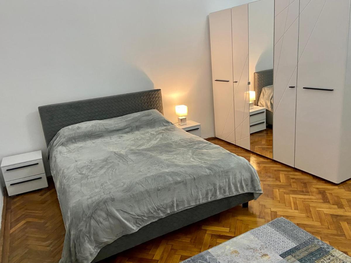 Apartament Super Central Cu Parcare Privata Apartment Arad Ngoại thất bức ảnh