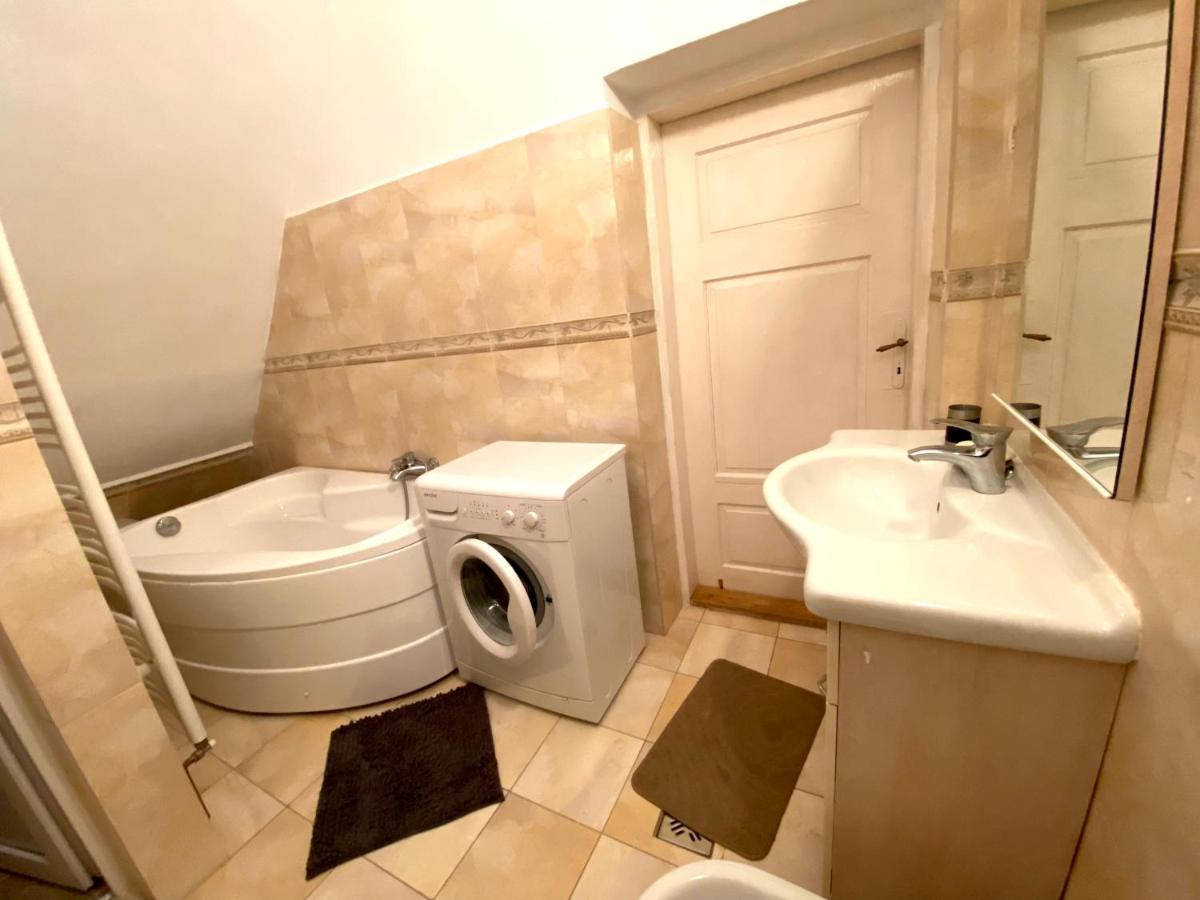 Apartament Super Central Cu Parcare Privata Apartment Arad Ngoại thất bức ảnh